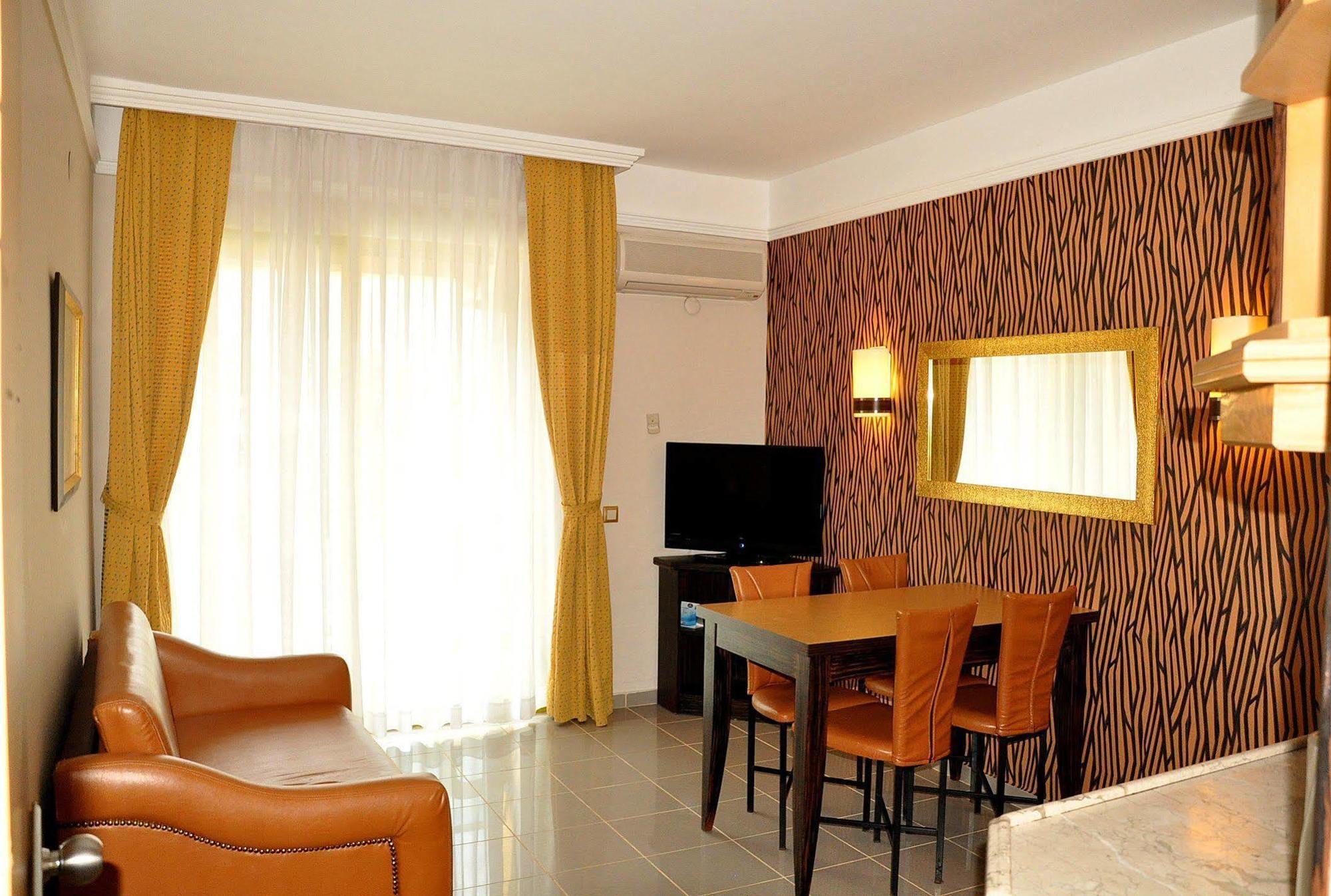 Club Alpina Hotel Marmaris Exterior photo