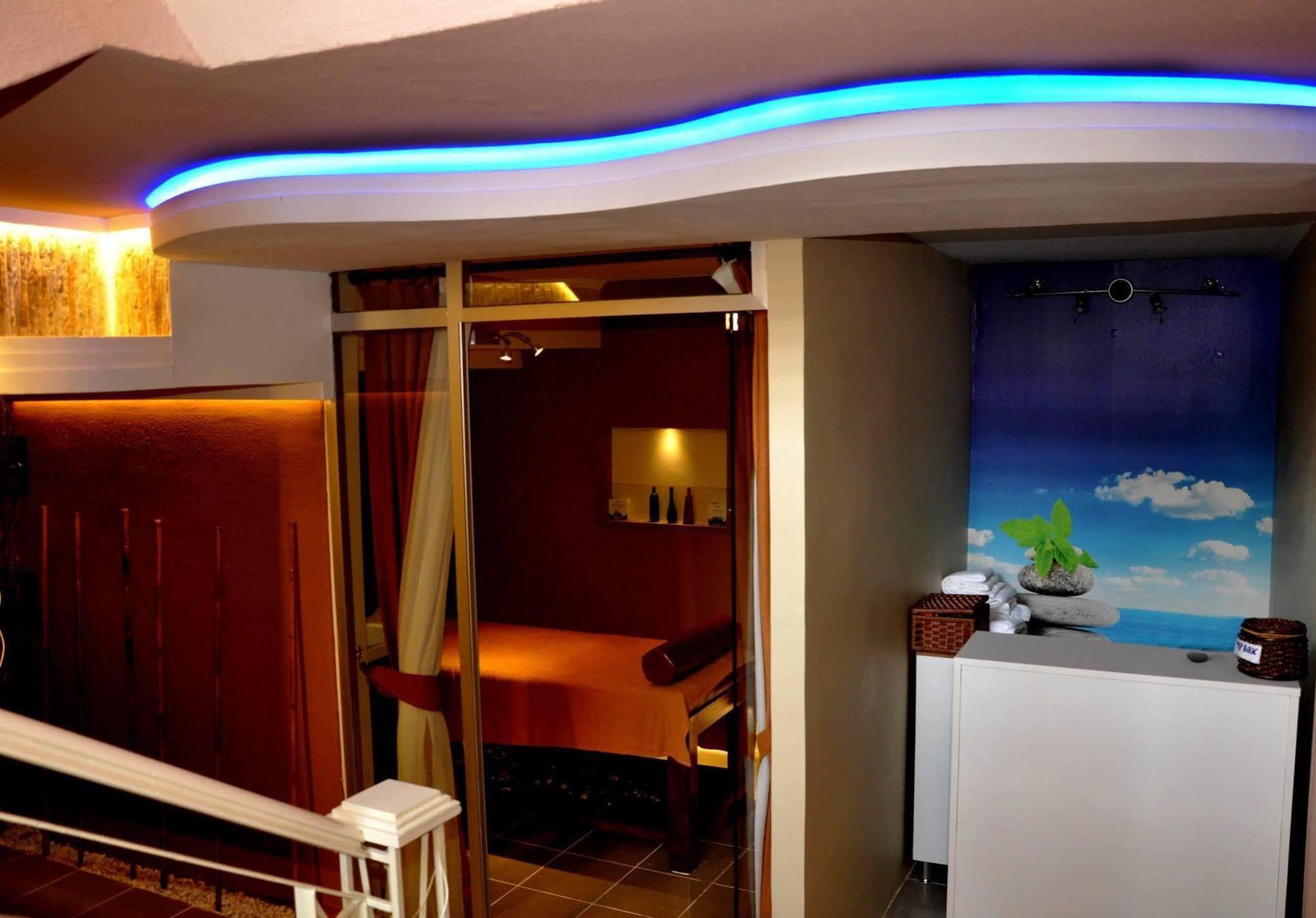 Club Alpina Hotel Marmaris Exterior photo